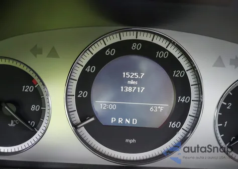 2010 Mercedes-Benz Glk 350 4Matic z USA, uszkodzony, nr VIN WDCGG8HB6AF494548